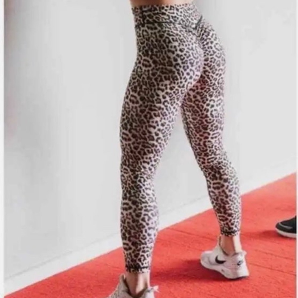 ZYIA Leopard Patterned Activewear